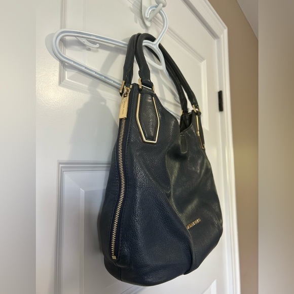 Michael Kors Navy Blue Vanessa Pebbled  Leather Shoulder Bag with Gold Accents - Picture 4 of 11